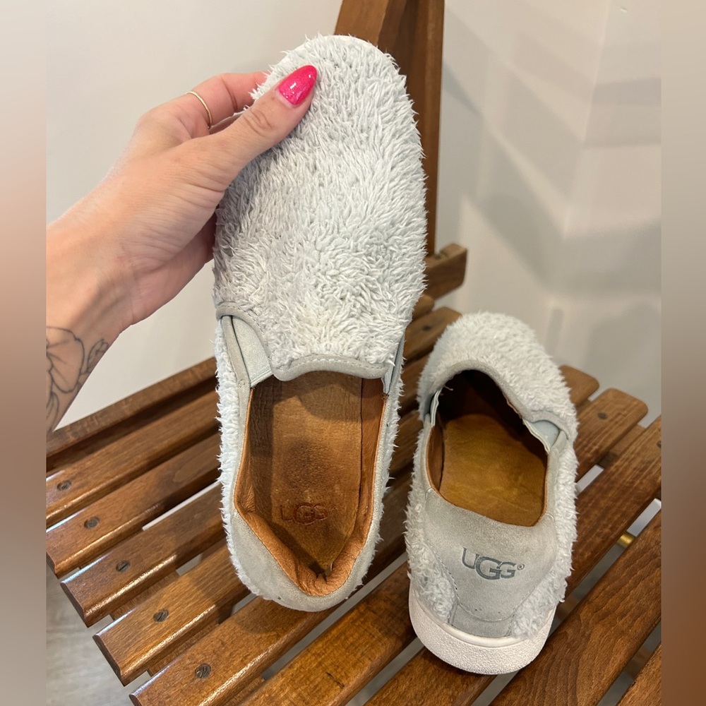 UGG Ricci Slip-on Fuzzy Sneakers -Iceberg Blue Faux Fur size 7